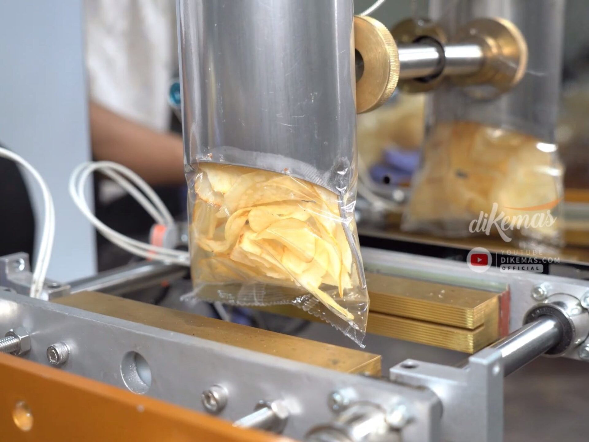 Mesin Bungkus Snack Mudah Digunakan