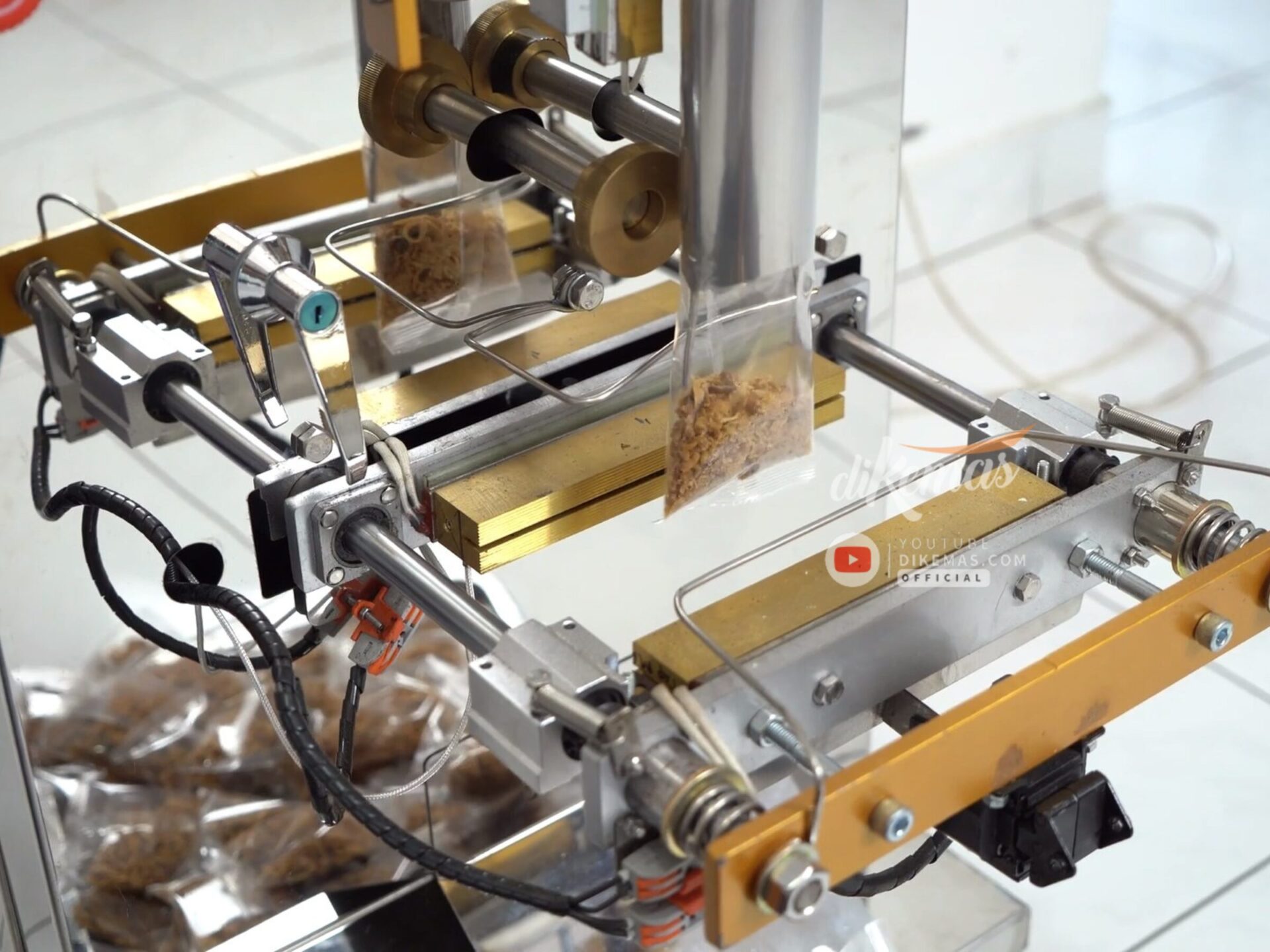 Mesin Pembungkus Bawang Goreng Awet