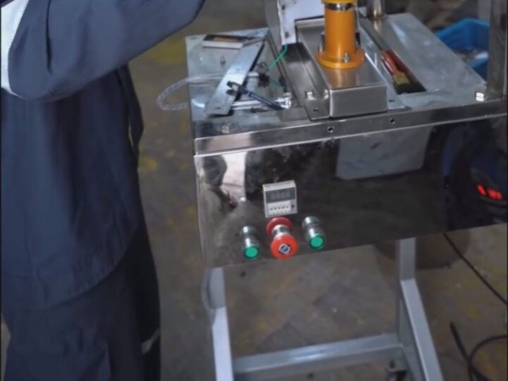 Kontrol PLC Mesin Filling Beras Semi Otomatis - Mesin Filling Beras Semi Otomatis, Praktis dan Fleksibel Mesin Filling Beras Semi Otomatis