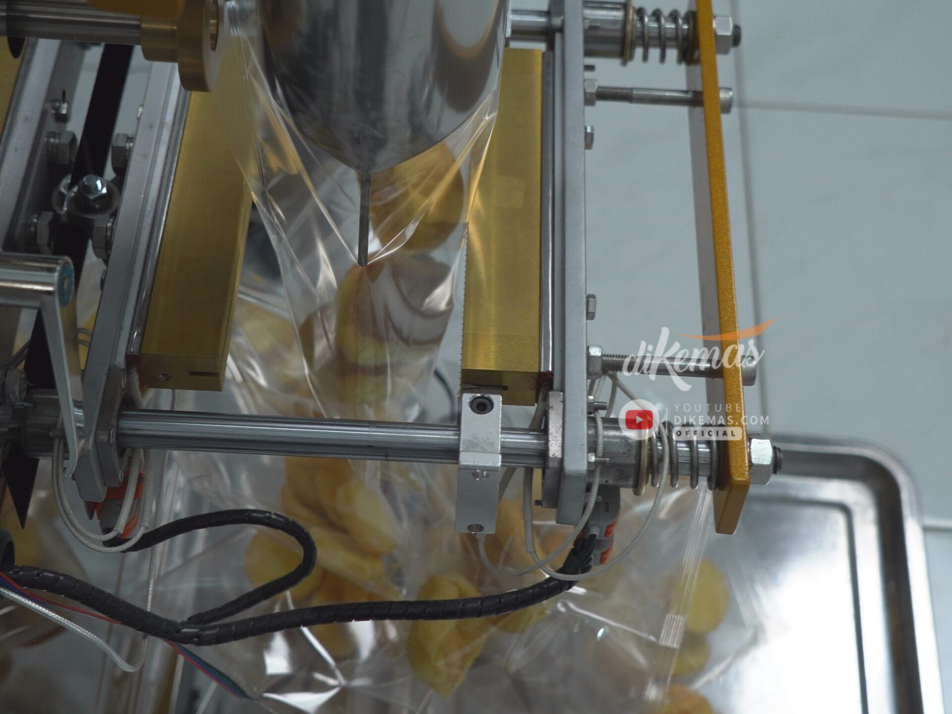Mesin Packing Roti